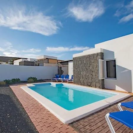 Casa Ostoja - Heated Pool & Spacious 普拉亚布兰卡