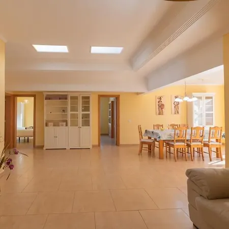 Casa Ostoja - Heated Pool & Spacious Πλάγια Μπλάνκα