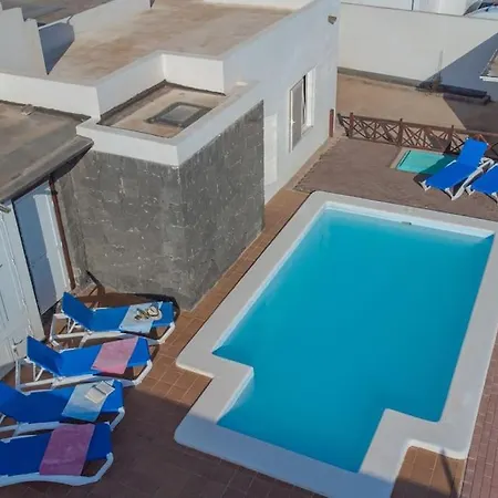 Casa Ostoja - Heated Pool & Spacious Holiday home