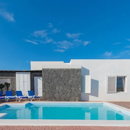 Casa Ostoja - Heated Pool & Spacious * Playa Blanca (Lanzarote)
