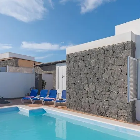 Casa Ostoja - Heated Pool & Spacious