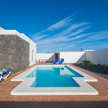 Casa Ostoja - Heated Pool & Spacious *