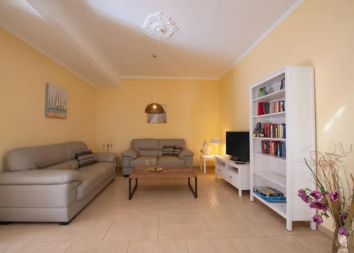 Casa Ostoja - Heated Pool & Spacious Prázdninový dům *