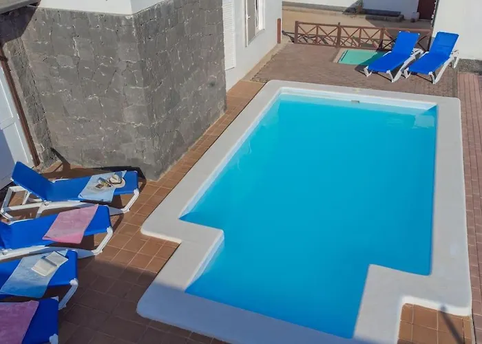 Prázdninový dům Casa Ostoja - Heated Pool & Spacious Playa Blanca (Lanzarote)