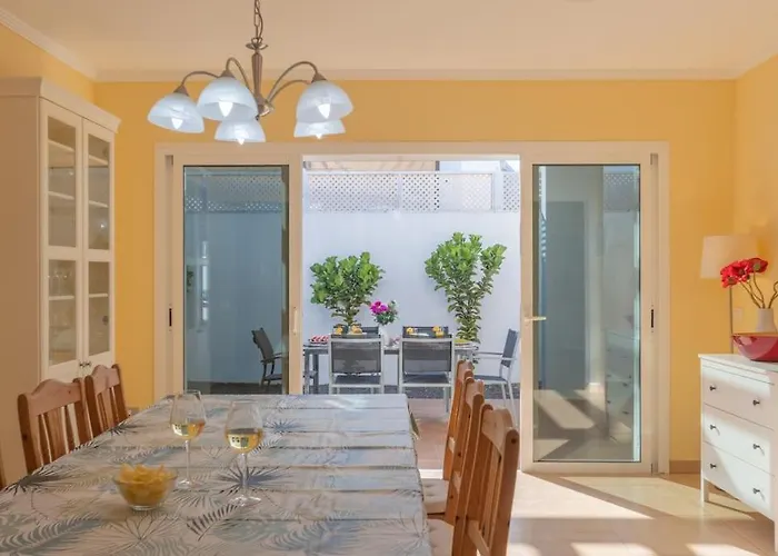 Casa Ostoja - Heated Pool & Spacious 度假居 *